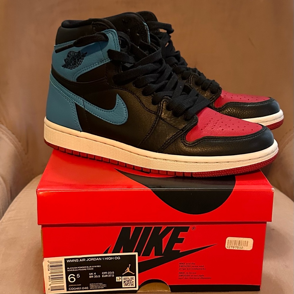 Jordan 1 Retro High NC to Chi (women’s)